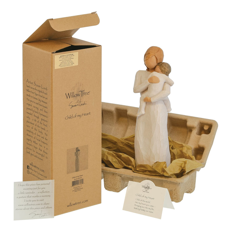 Figurine Enfant de mon cœur - Willow Tree - <i>Enfant du monde, dans mon cœur tu es venu, apporter le soleil dans ma vie, faire de nous une famille</i>