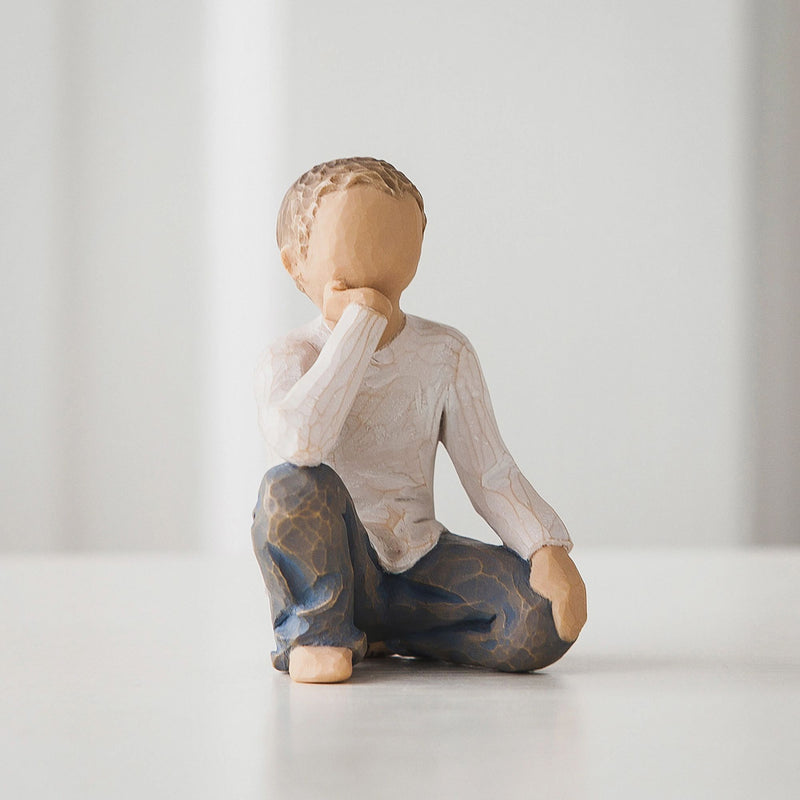 Figurine Enfant curieux - Willow Tree - <i>Épanoui par votre amour et votre affection</i>