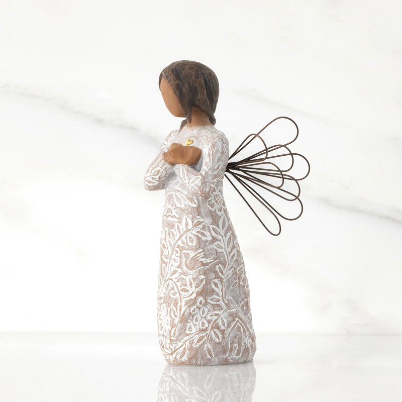 Figurine Souvenir - Willow Tree - <i> Les souvenirs... Gardés en sécurité dans votre cœur </i> (peau foncée)