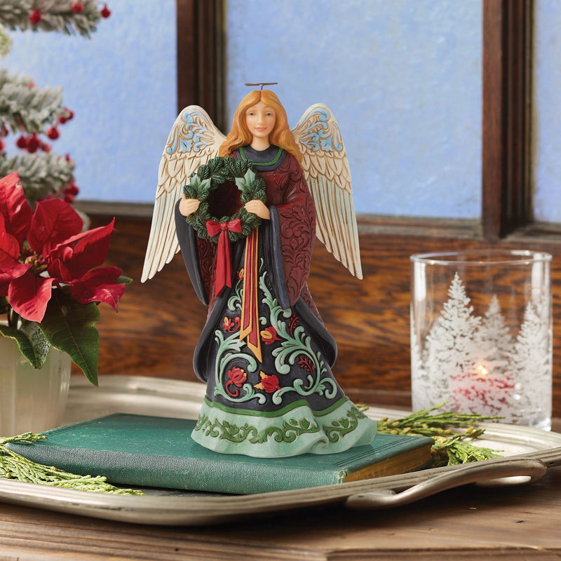 Figurine Ange avec Couronne de Noël - Heartwood Creek