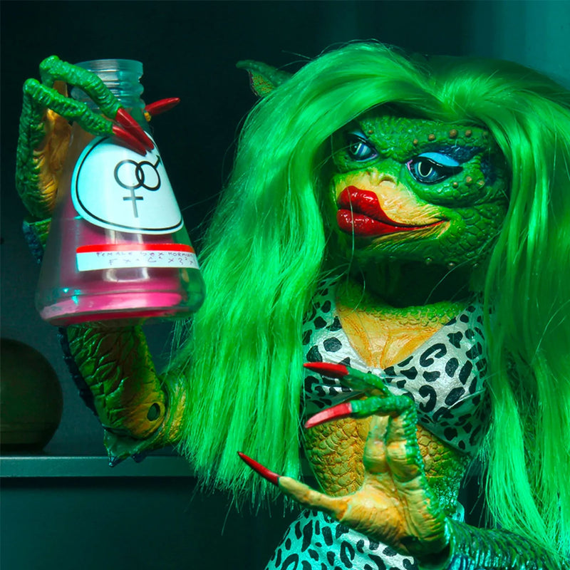 GREMLINS 2- THE NEW BATCH- 7” SCALE ACTION FIGURE - ULTIMATE GRETA