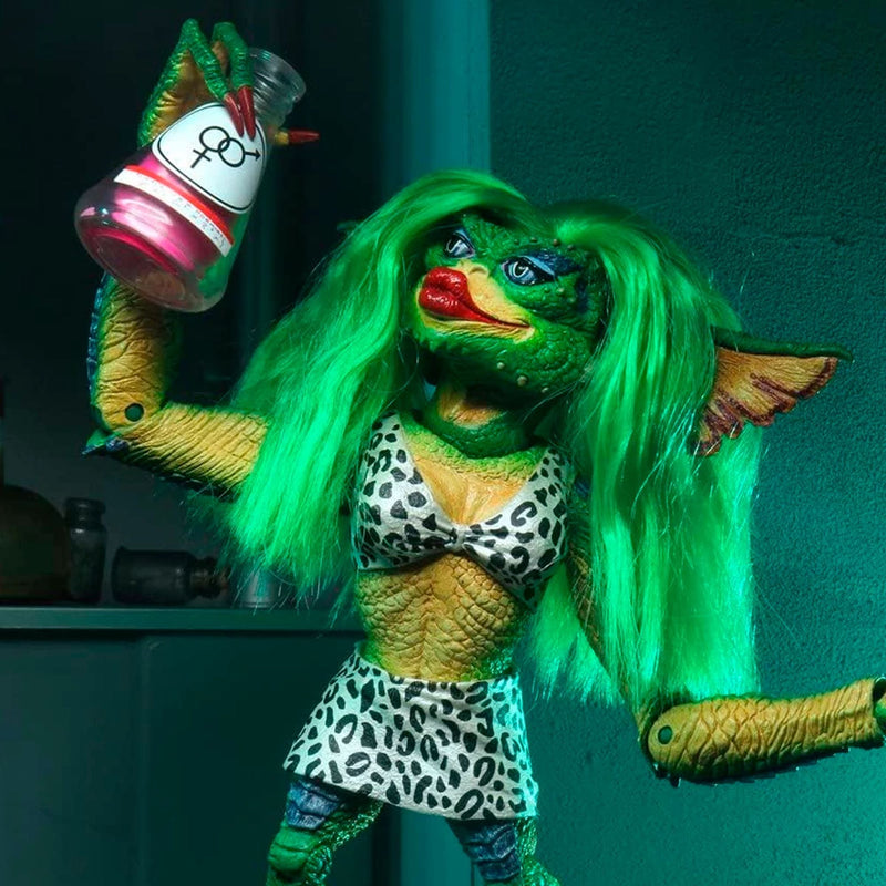 GREMLINS 2- THE NEW BATCH- 7” SCALE ACTION FIGURE - ULTIMATE GRETA