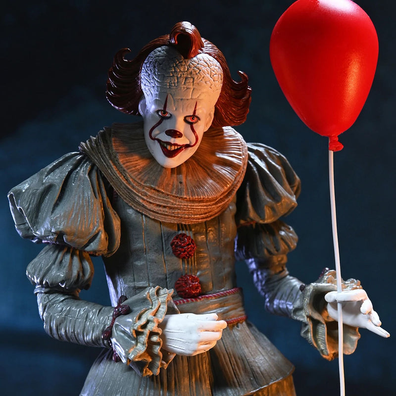 WELCOME TO DERRY - 7" SCALE ACTION FIGURE - ULTIMATE PENNYWISE