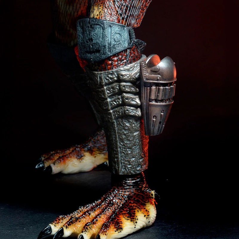 PREDATOR - ¼ SCALE FIGURE - CITY HUNTER PREDATOR WITH LED LIGHTS