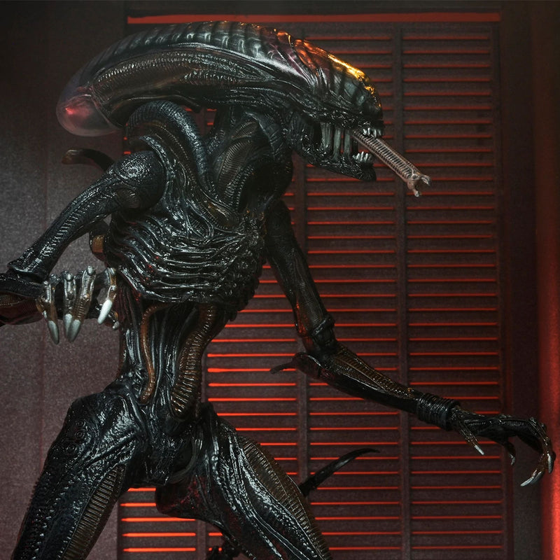 ALIEN: ROMULUS - 7" SCALE ACTION FIGURE - ULTIMATE SCORCHED XENOMORPH