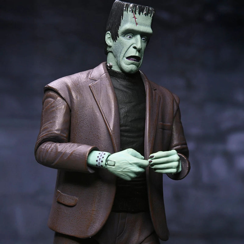THE MUNSTERS (TV SERIES) - 7” SCALE ACTION FIGURE - ULTIMATE HERMAN MUNSTER