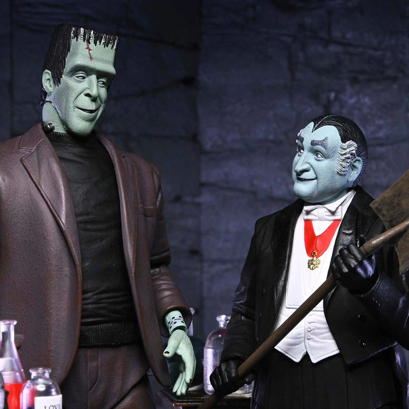 THE MUNSTERS (TV SERIES) - 7” SCALE ACTION FIGURE - ULTIMATE HERMAN MUNSTER